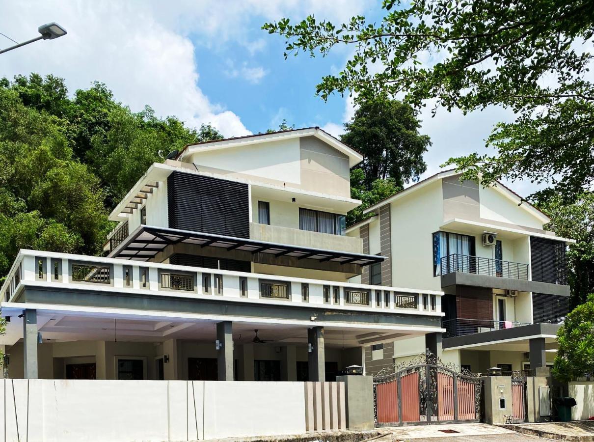 Villa Near Spice Arena 4Br 24Pax With Ktv Pool Table And Kids Swimming Pool Bayan Lepas Exterior foto